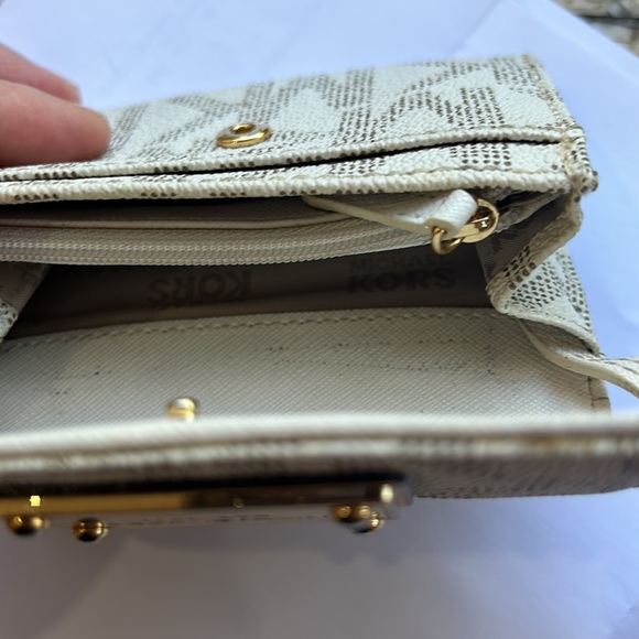 Michael Kors wallet with key holder - Picture 4 of 8